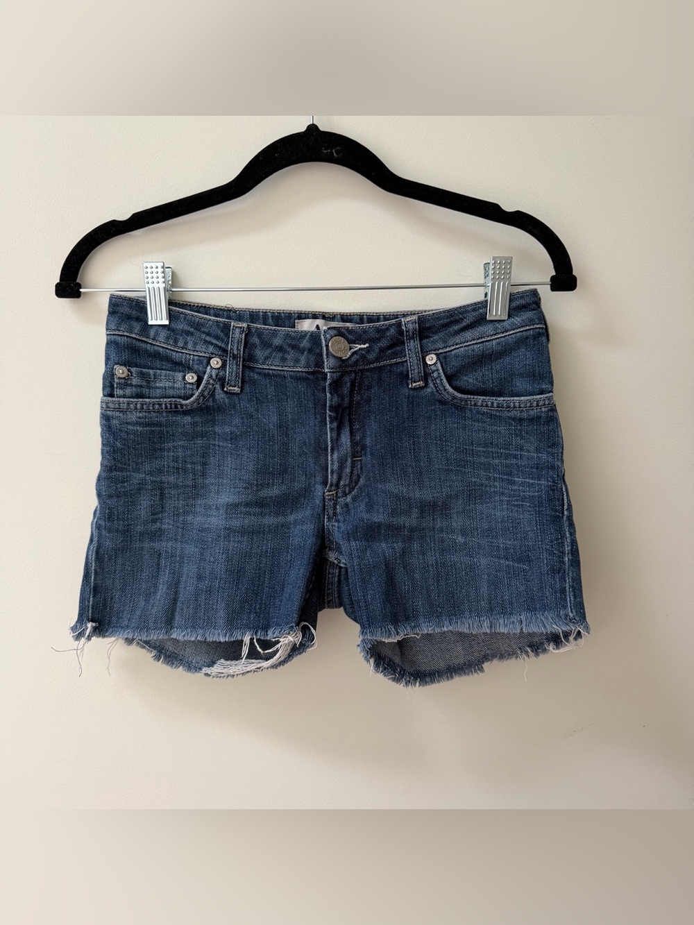 Acne cutoffs